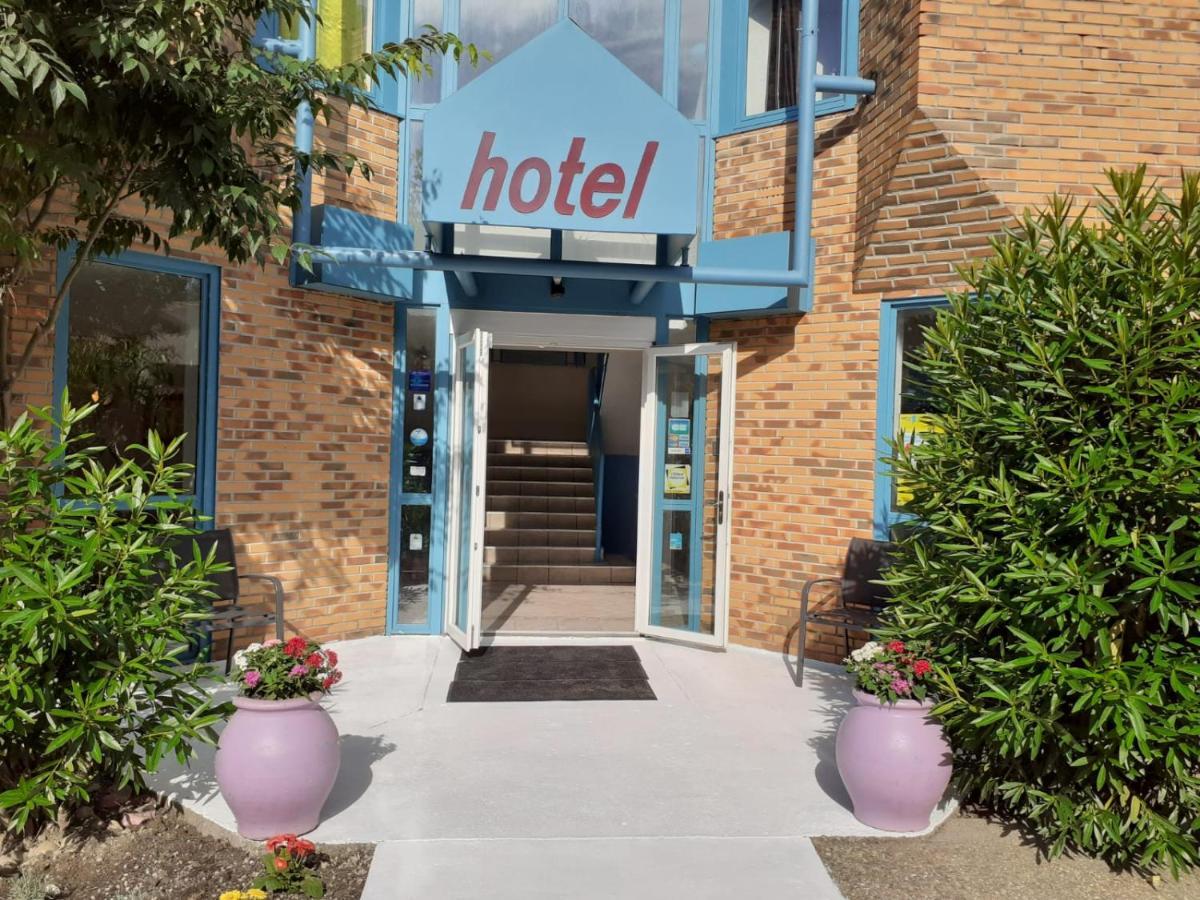 Confortel Avignon Tgv Hotel Exterior foto